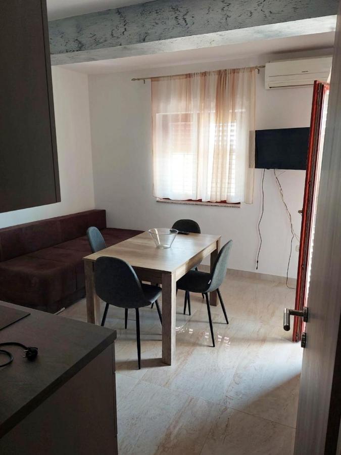 Apartments By The Sea Sukosan, Zadar - 12313 المظهر الخارجي الصورة