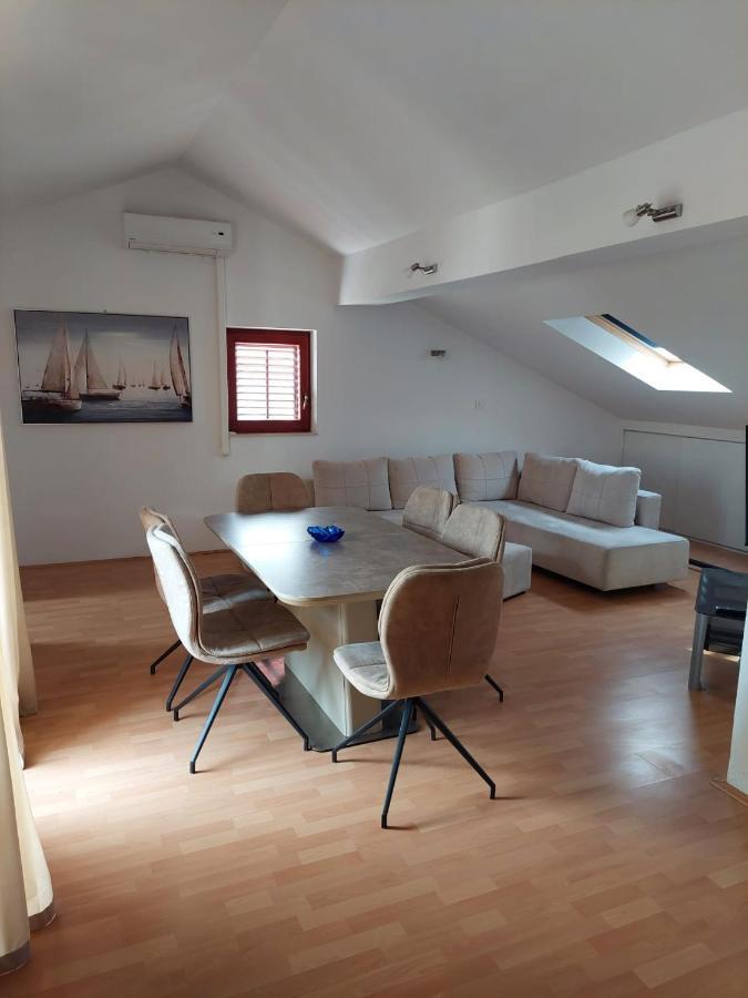 Apartments By The Sea Sukosan, Zadar - 12313 المظهر الخارجي الصورة